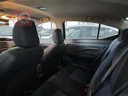 نیسان ڤێرسا